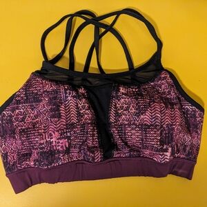 Women's sports bra
